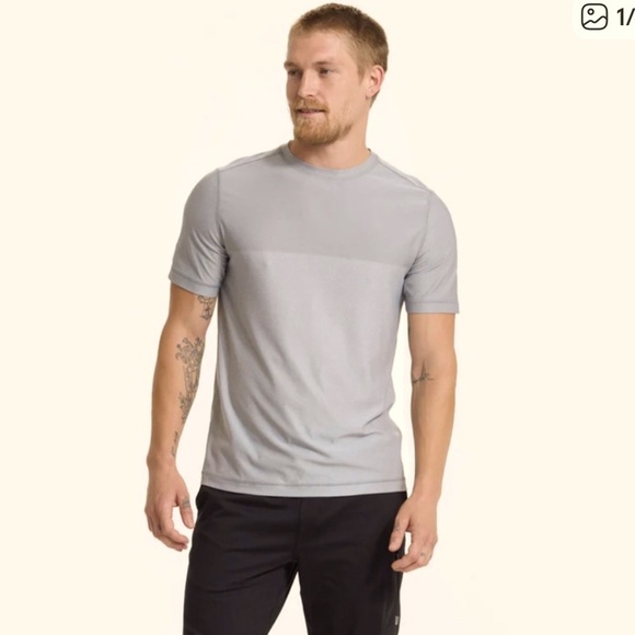 Vuori | Exos Grandview Tech Tee Gray Performance Running Hiking Large - Picture 1 of 5